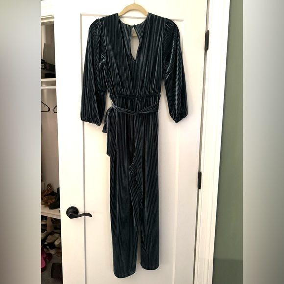 Anthropologie velvet corduroy jumpsuit - Picture 2 of 4